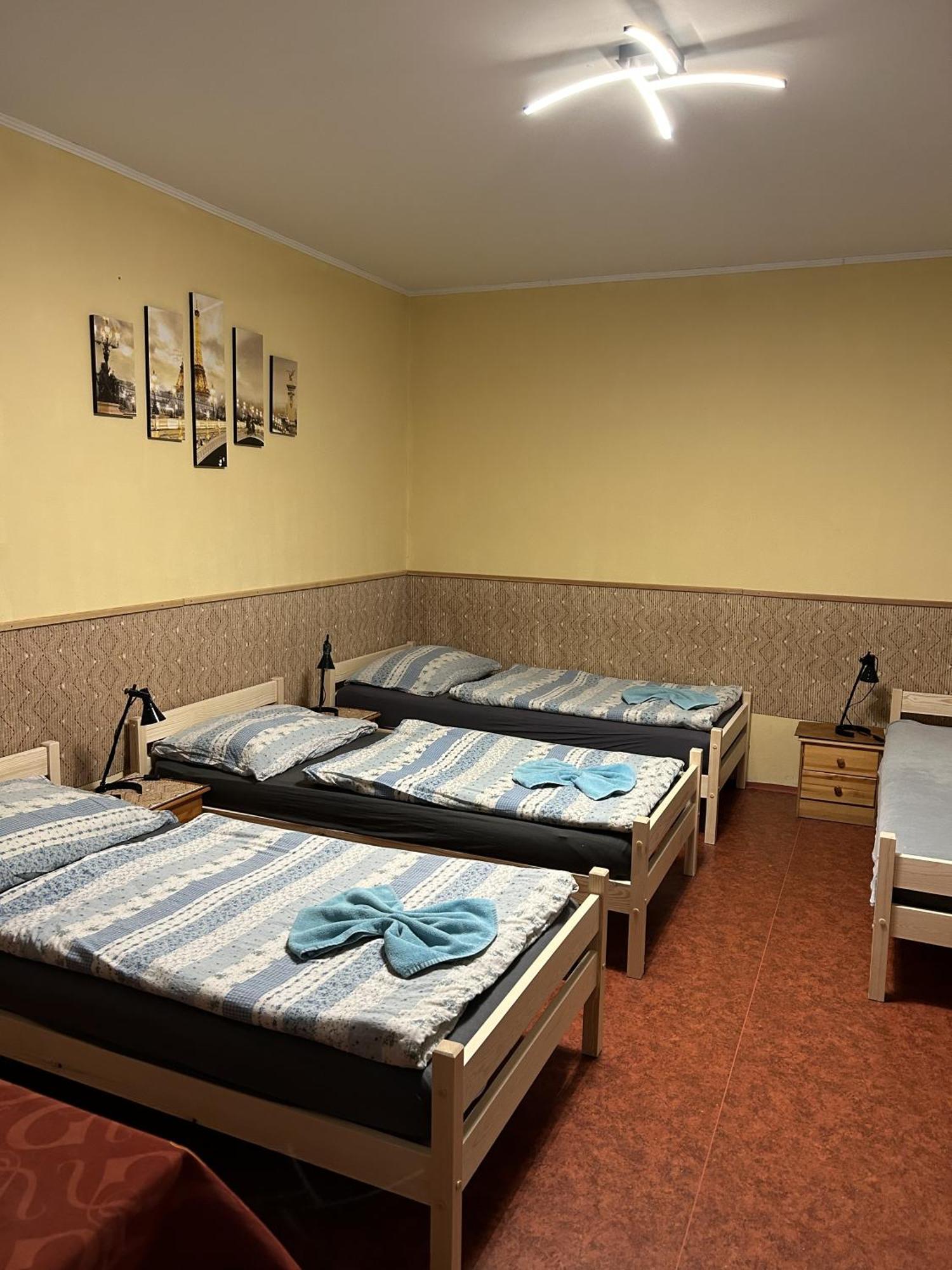 Penzion Rajf Krnov Esterno foto